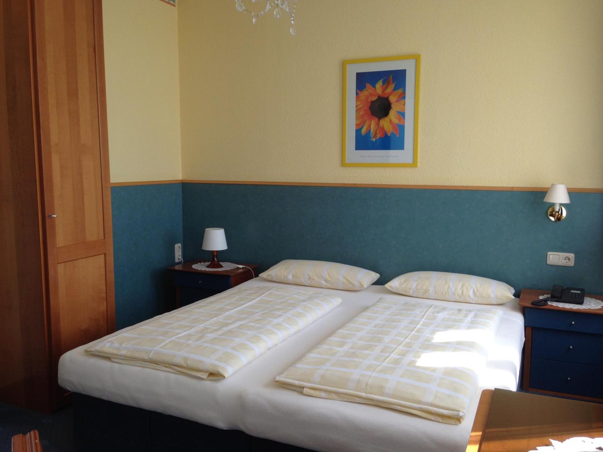 Hotel Am Bayrischen Platz Leipzig Bilik gambar